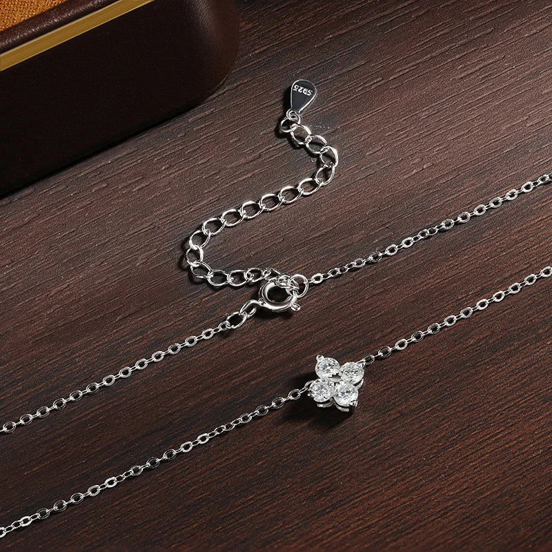 VVS1 D Flower Moissanite Pendant Necklace for Women-4