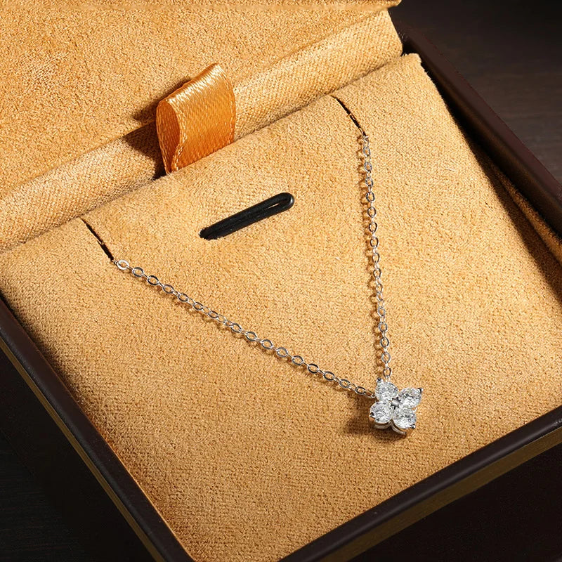 VVS1 D Flower Moissanite Pendant Necklace for Women-2