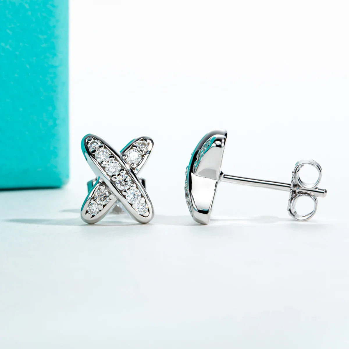 VVS1 D Color Moissanite Cross Stud Earrings-1