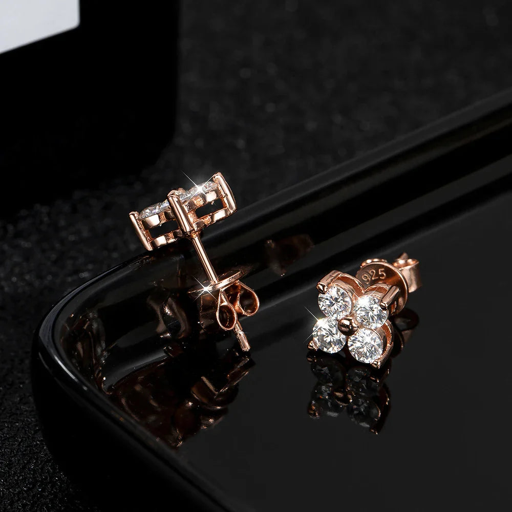 VVS1 D Round Moissanite Stud Earrings for Women-2