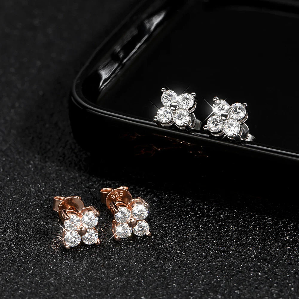 VVS1 D Round Moissanite Stud Earrings for Women-1